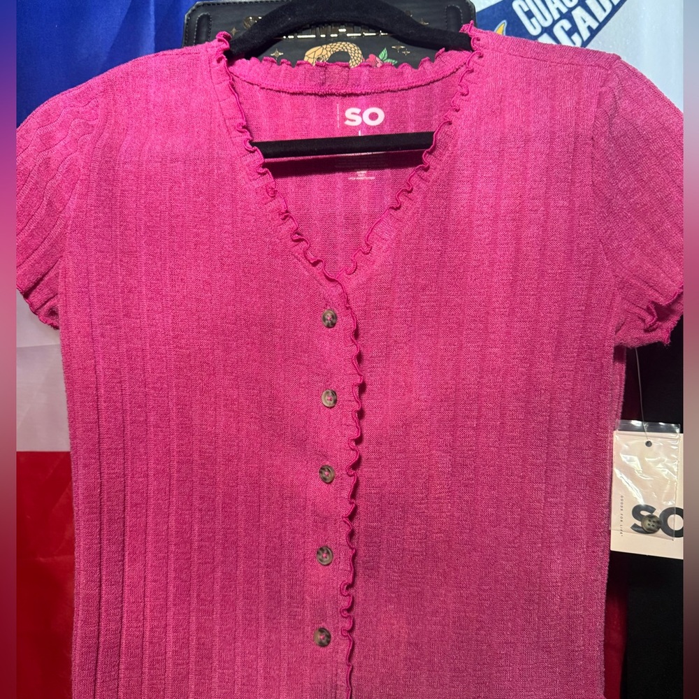 BRAND NEW SO Juniors Rasp Escape Button-Up Top